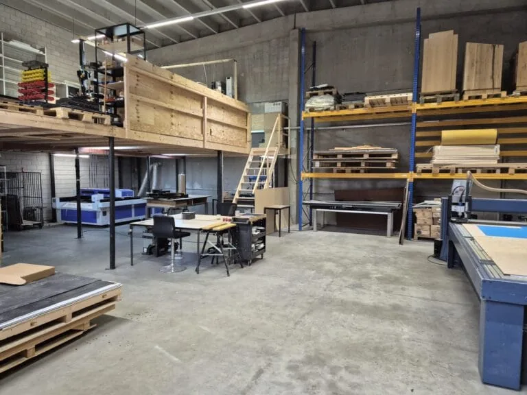 Productiehal van Milplex in Best met CNC- en laseropstelling.
