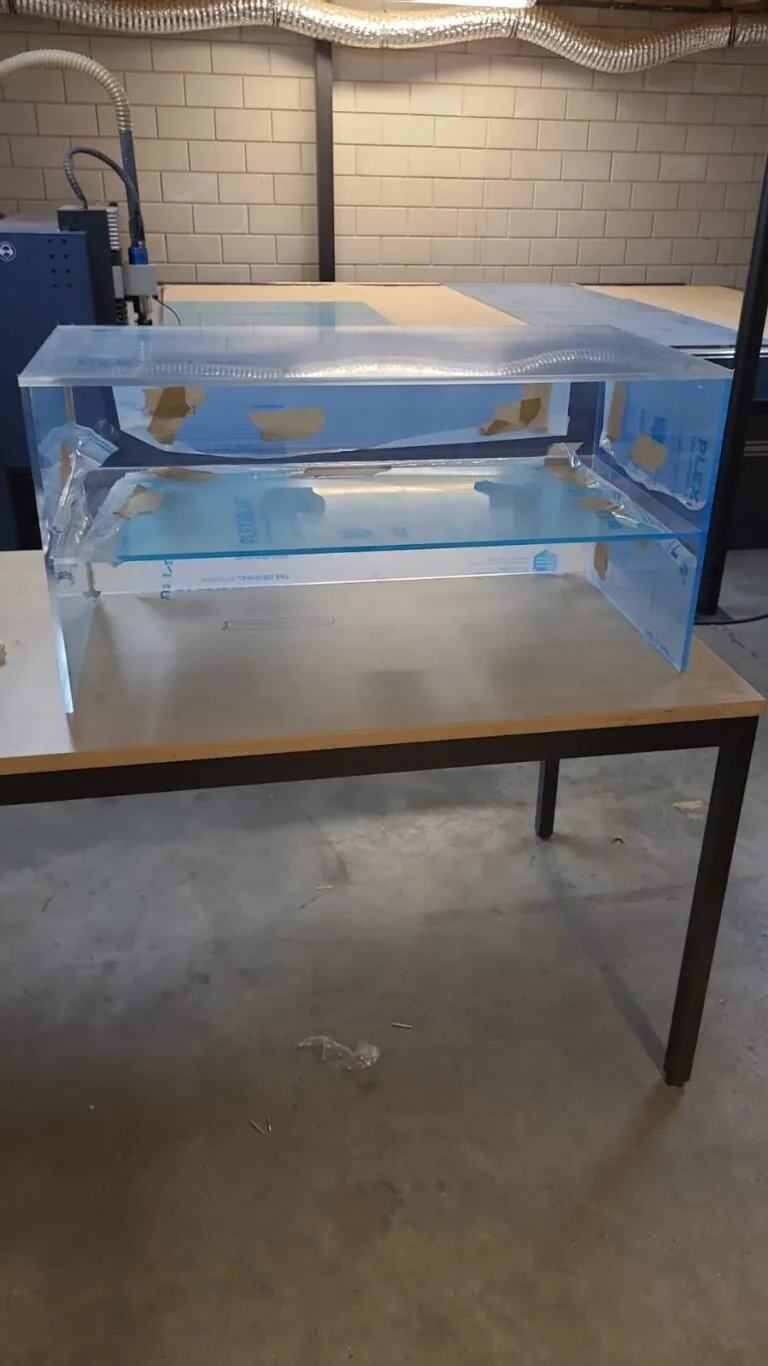 Voorbeeld van lasergraveren in kunststof.